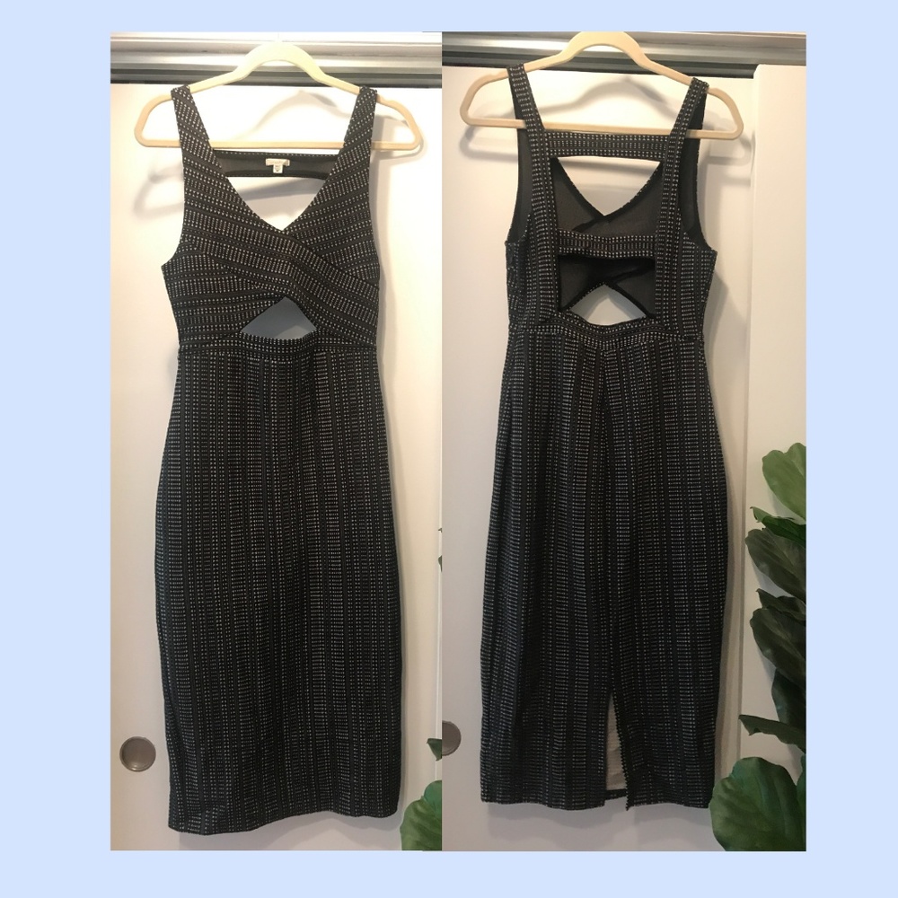 Ecote Cut-Out Fitted Summer Dress